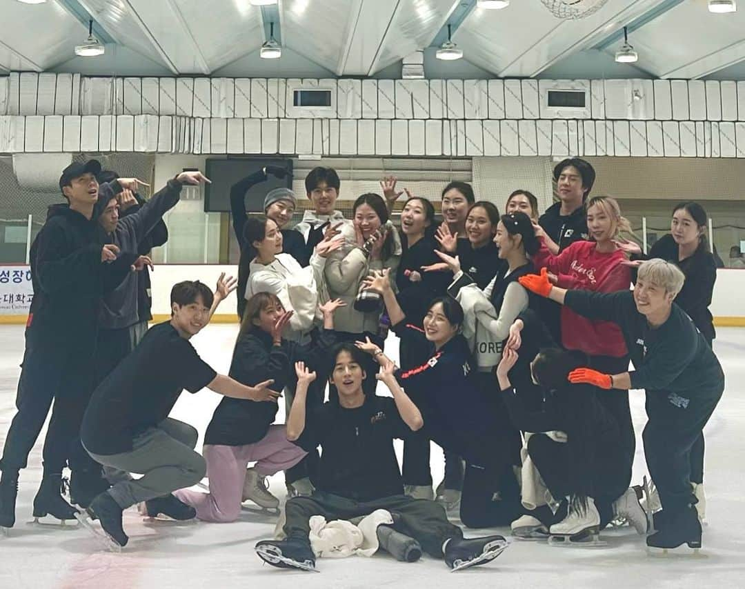 金海珍さんのインスタグラム写真 - (金海珍Instagram)「작년에 이어서 올 해도 준비완료🔥 #gshow #figureskating #choreographer #지쇼 #피겨안무가」7月17日 10時40分 - haejin_kim0423