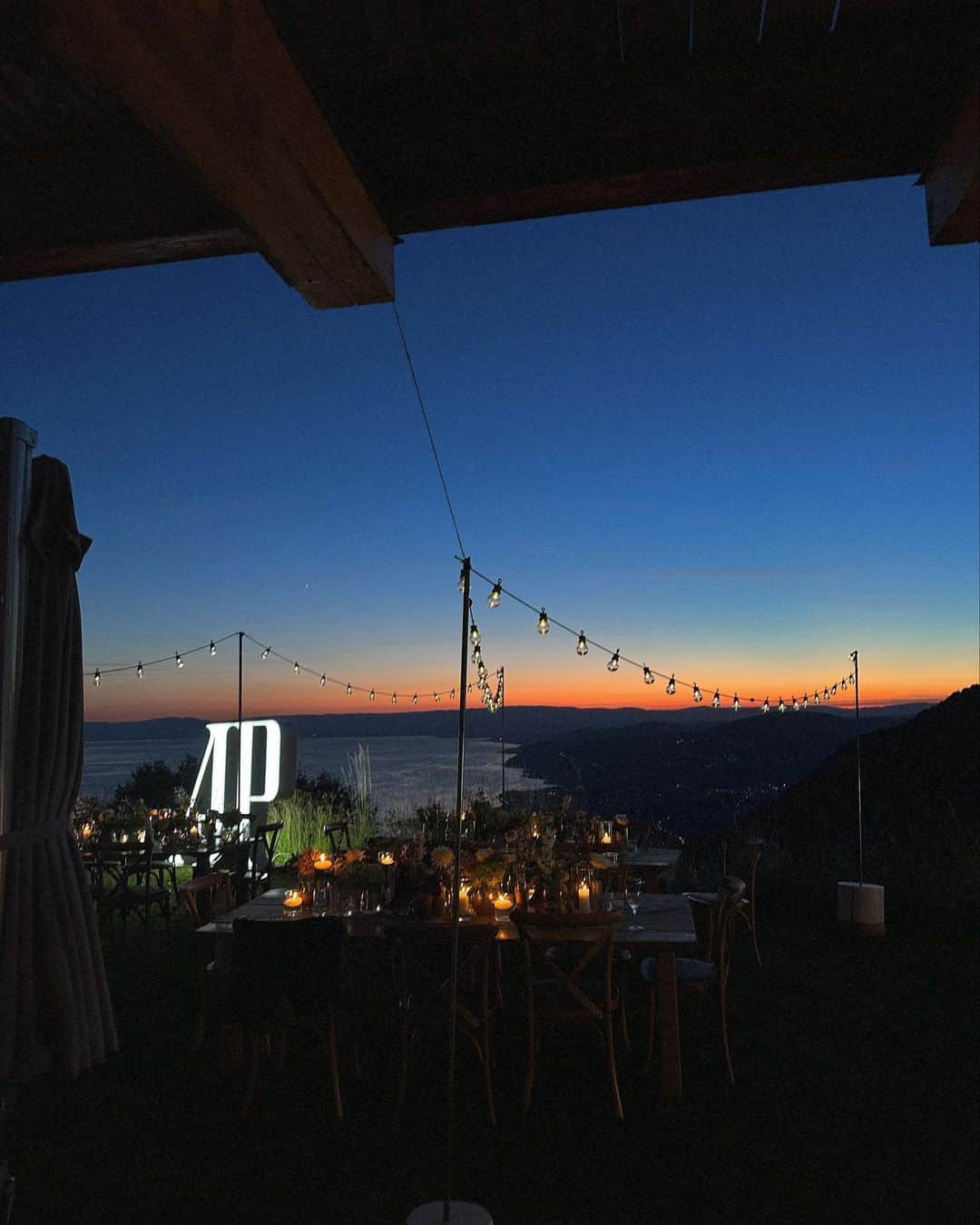 Tamara Kalinicさんのインスタグラム写真 - (Tamara KalinicInstagram)「Food, good company, rare watches… a weekend with @audemarspiguet in Montreux」7月17日 2時15分 - tamara