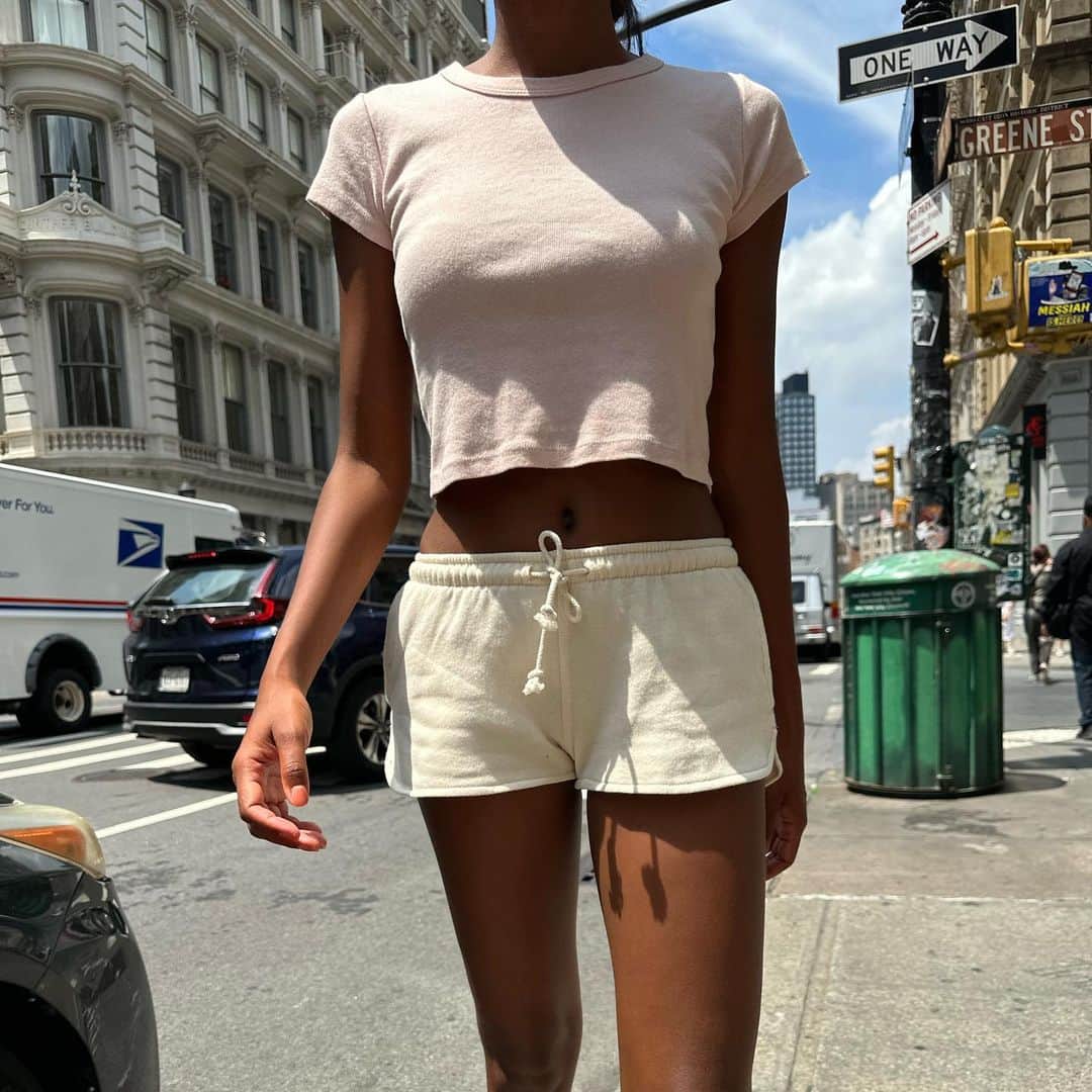 ブランディメルビルのインスタグラム：「#brandyusa」