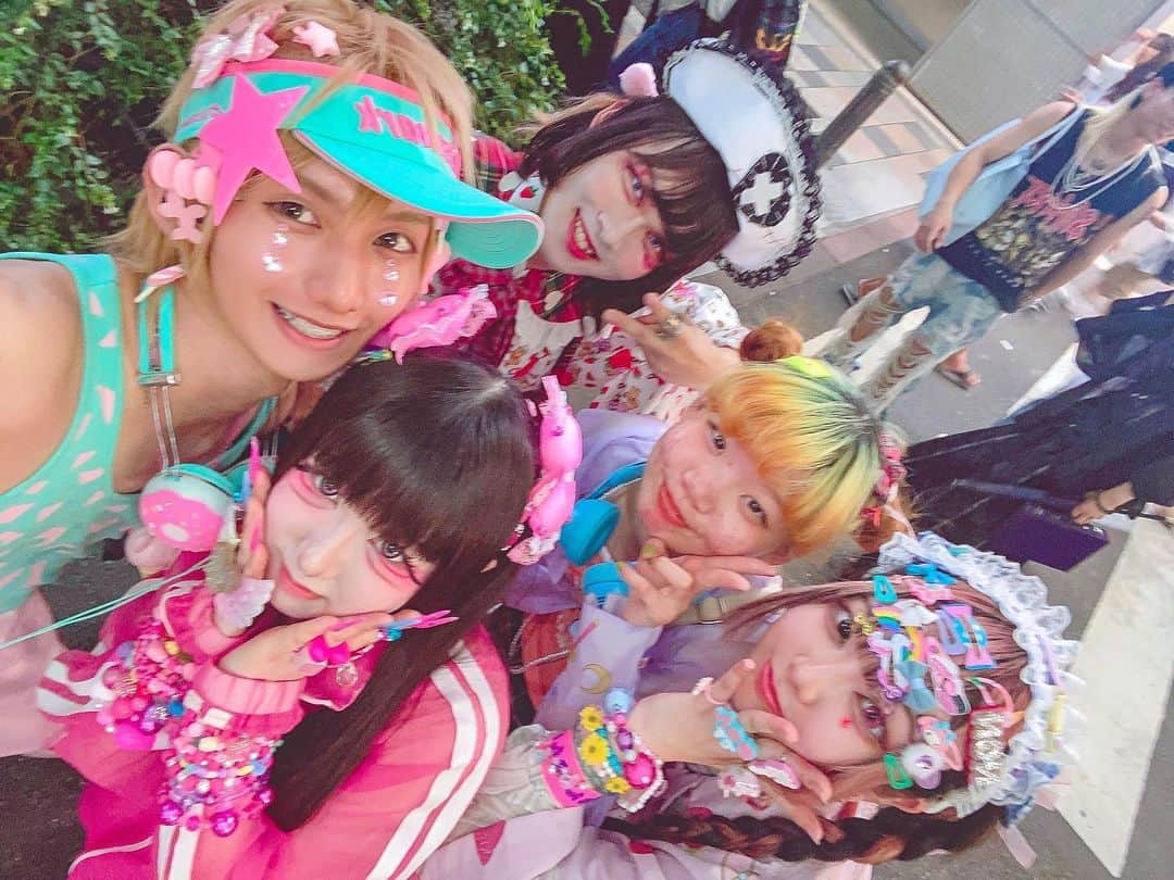 江崎びす子さんのインスタグラム写真 - (江崎びす子Instagram)「KAWAII(*´﹀`*).｡o(♡) #NEOデコラ会」7月17日 3時14分 - bisukoezaki