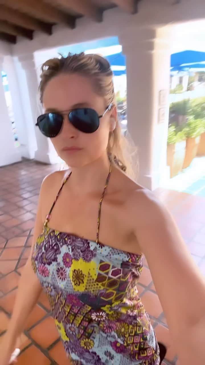 ジェネビーブ・モートンのインスタグラム：「Exploring the beautiful @laquintaresort it’s ridiculously hot today in the desert 🌵 hydration is key in this heat, yesterday hit a temp of 120 degrees Fahrenheit. Although wildly hot the desert is greener than I’ve ever seen, probably due to all the rainfall in California this last year. And also got out one of favorite coverups and matching swimsuits, which is from @lulifamaswimwear perhaps it would be considered vintage by now 😝」