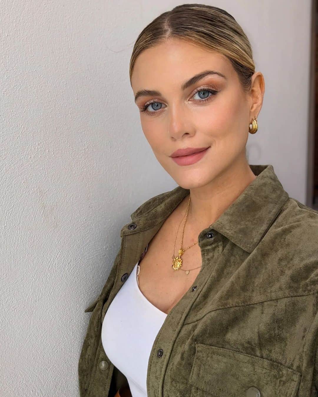 Ashley Jamesさんのインスタグラム写真 - (Ashley JamesInstagram)「A couple of years ago I said on here that I was really struggling.   I guess I'll never know how much was motherhood and how much was lockdown as the two were so intertwined, but all I know is, I came out of lockdown and I didn't recognise myself. I wanted the old Ashley back.  I loved my son but I missed the old Ashley. And the guilt of that was suffocating. It felt like there was no finding myself again.   And when I said I was struggling, lots of people said things such as: "if you think this is hard wait until..." And they'd say something negative. Those negative comments nearly sent me over the edge, I swear. I needed to know it would get better because honestly, it getting any worse felt unsurvivable.   Well, those people were wrong because it got soooo much better.  I share this because if you're struggling at the moment, I just want to say it gets so much better. Don't let those comments get to you. Wait until every week gets better and better.  I never thought seeing Cocomelon characters would bring me so much joy but it's because it makes Alf happy and that's what makes my heart sing. He was soooo excited to meet them (they were outside of the store at Hamley's). They hugged and high fived him and held his hand for the photos and it's all he's talked about all day!   Also getting to take Ada on a carousel for the first time (swipe to the end). 🥹❤️  And getting to finally watch movies, well only the beginning at the moment. But still!  I'd swap my old weekends for these any day. I mean, I still miss bits of our old life. Getting to eat a meal together and slowly and do things you want to do ... But I wouldn't swap any of it.   I read this thing that when flamingos have babies they lose their pink colour. They say having babies is so intense and so much of their food is used for their chicks. I love this. I like to think that's what my journey has been like: losing my pink. Some people call it matrasense. And now it's coming back more colourful than it's ever been. 🦩  So I guess, what I'm saying is, just you wait for it to be so much better. And if someone tells you're their struggling, let them know it gets better, THEY'LL get better. Not worse! ❤️🙏」7月17日 4時22分 - ashleylouisejames