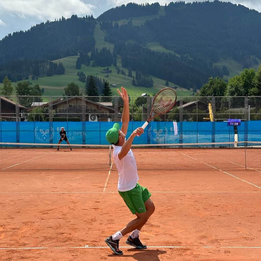 ロベルト・バウティスタ・アグートのインスタグラム：「📍 @swissopengstaad ⛰️🤩  📷 @dani.gimeno.traver   #RobertoBautistaAgut」