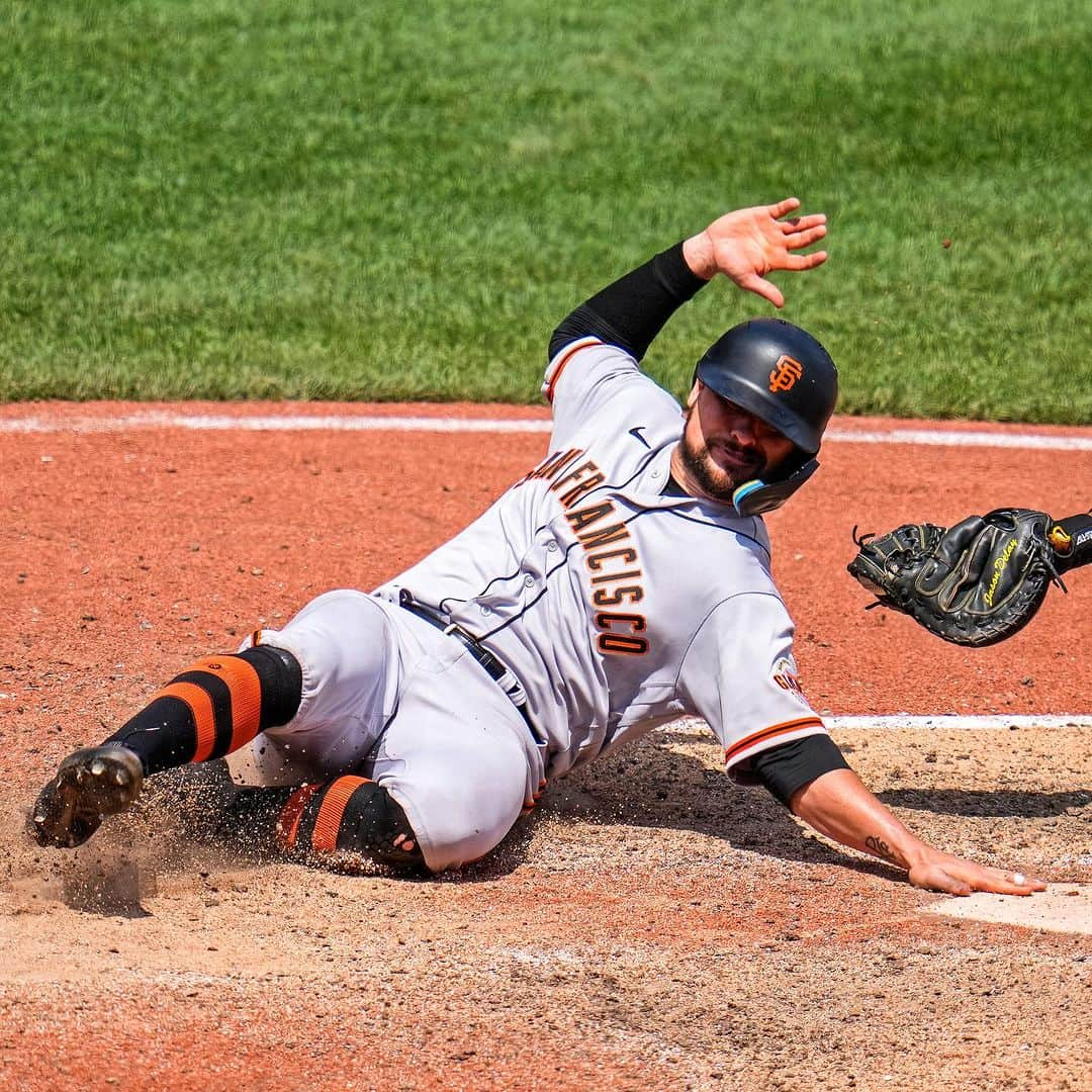 サンフランシスコ・ジャイアンツさんのインスタグラム写真 - (サンフランシスコ・ジャイアンツInstagram)「Broom or Bust」7月17日 5時04分 - sfgiants