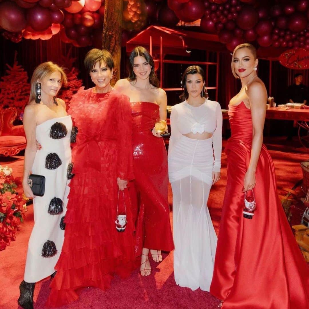クロエ・カーダシアンさんのインスタグラム写真 - (クロエ・カーダシアンInstagram)「Some people make the ...