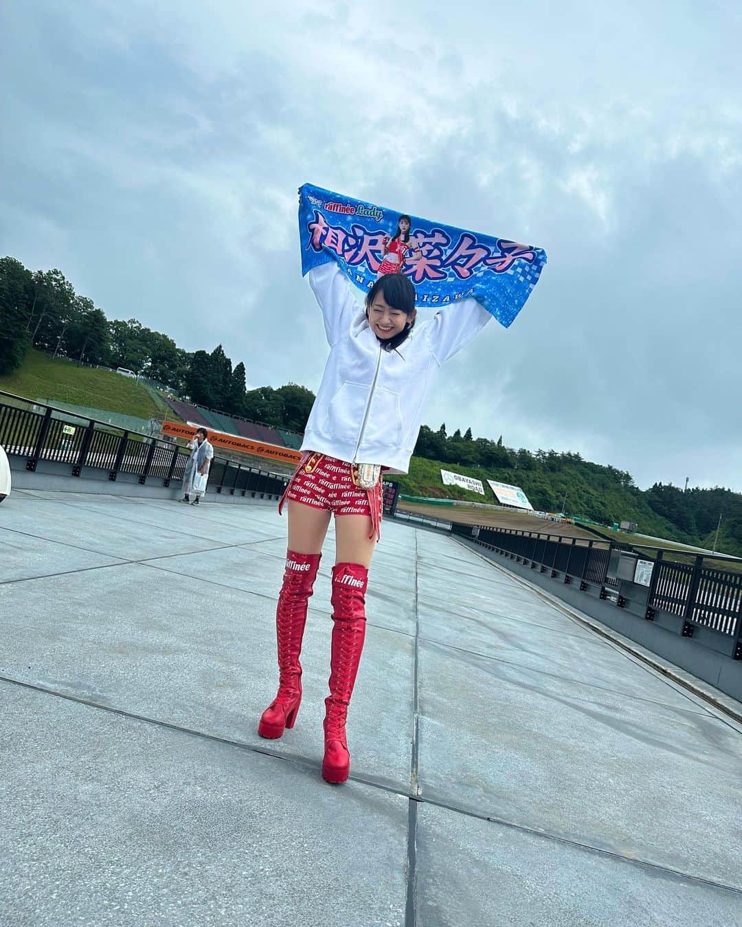 相沢菜々子さんのインスタグラム写真 - (相沢菜々子Instagram)「raffinee Ladyタオル☺️ 薄くて持ち運びやすい〜 めっちゃ汗吸うので普通に使ってます🤣」7月17日 11時03分 - nanako_aizawa