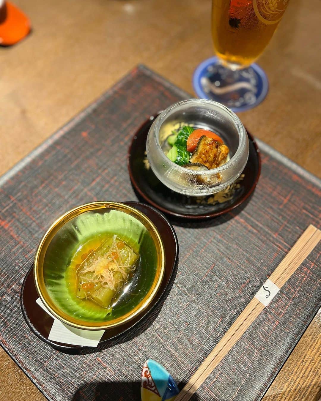 ImotoEtsuyo さんのインスタグラム写真 - (ImotoEtsuyo Instagram)「#おはようございます  ・ ・ 今日も暑くなりそうですね… しっかり食べて、水分も摂って この暑さを乗り切りたいですね。 ・ ・ 写真は６月に食べた　#鰻  鰻の　#しゃぶしゃぶ って 初めて頂きました。 ・ @unagi_maehara  ・ ピアス，リング，ネックレス　➡︎ @pluster.jp  ・ ・ #うなぎ  #鰻の白焼き  #鰻重  #鰻屋  #ウナギ  #鰻好き  #京都鰻まえはら  #京都まえはら虎ノ門  #虎ノ門ヒルズ  #虎ノ門グルメ  #tranomonhills  #東京グルメ  #gourmet」7月17日 6時18分 - bisuhada