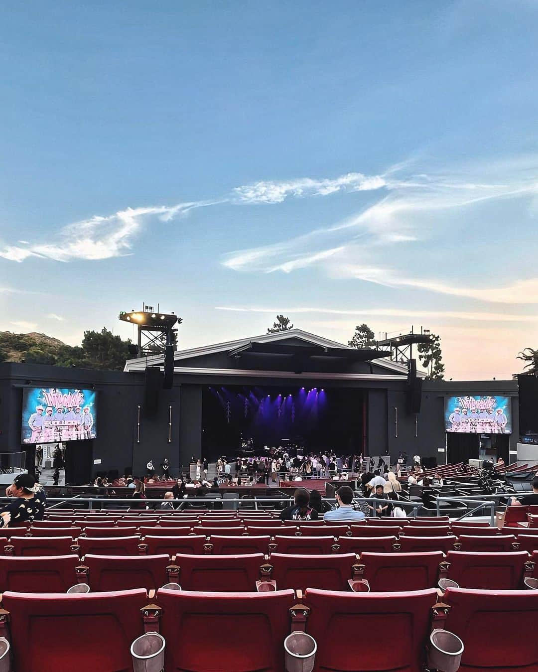 辻井美香さんのインスタグラム写真 - (辻井美香Instagram)「Goth Babe Night at Greek Theater🎵  @gothbabemusic」7月17日 6時42分 - tsujii_yoshika