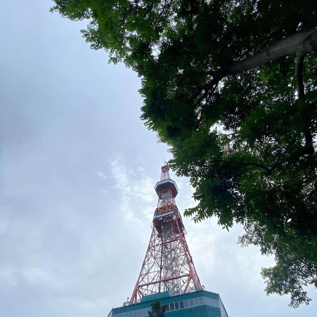 橋本塁さんのインスタグラム写真 - (橋本塁Instagram)「札幌おはようございます！ 朝ラン7km終了！ 今日も曇り走りやすかったです！ 心身ともに健康で。 サウシュー札幌写真展&STINGRAYショップ5日目！ そしてヒゴ・ヴィシャスさんのRISKショップは最終日！12:00-19:00で僕とヒゴヴィシャスさんとでずっとお待ちしてます！ #stingrun #朝ラン  #adidas #adidasultraboost  #run #running #ランニング　#心身ともに健康に #ジョギング #札幌」7月17日 6時50分 - ruihashimoto