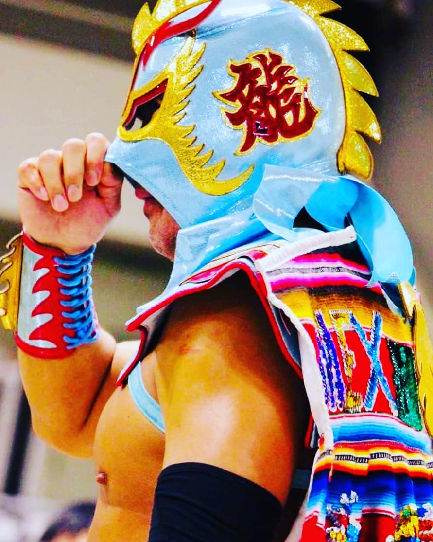 ウルティモ・ドラゴンのインスタグラム：「16 July Dragongate in Kanazawa  @dragongate_pro  @toru.kido  @ud_tiendaoficial  #otomiembroidery  #mexico  #luchalibre  #覆面レスラー  #オリジナルカラー」