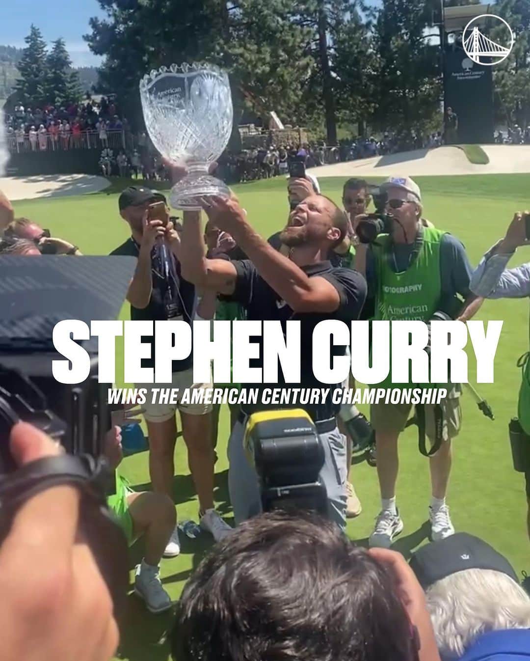 ゴールデンステート・ウォリアーズのインスタグラム：「HE IS NO. 1 ⛳️  Stephen Curry is the first active athlete to win the tournament since 2000. ⚡️」