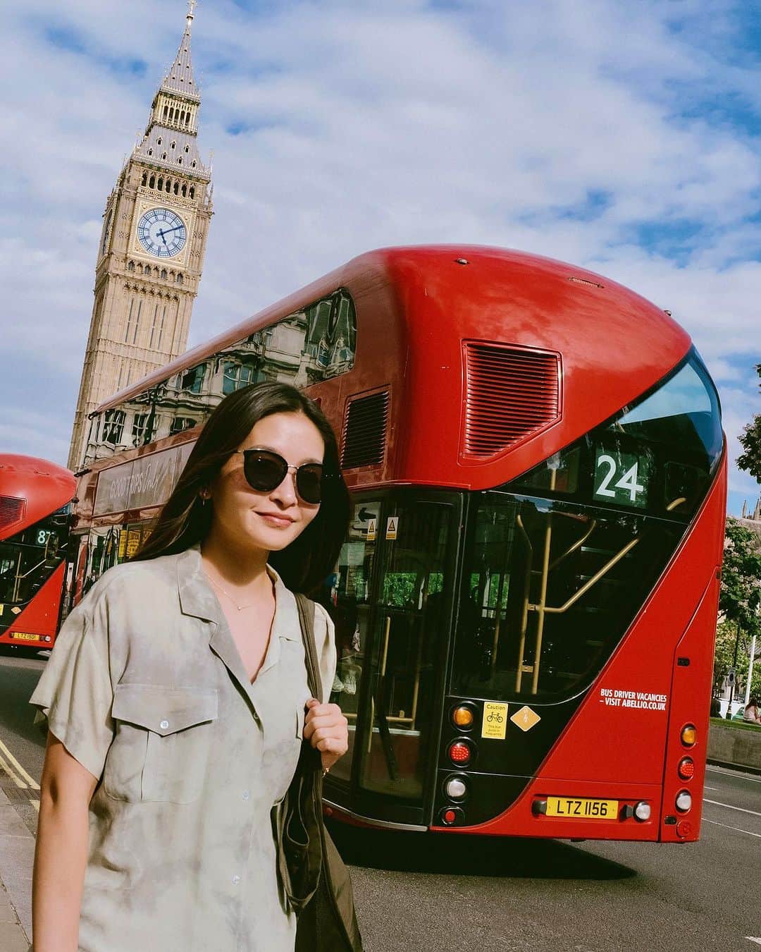 マイア・シブタニのインスタグラム：「London 🇬🇧 • July 2023」