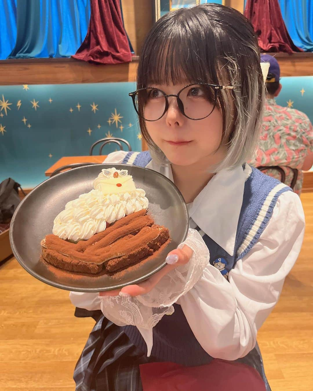 ちなぷぷさんのインスタグラム写真 - (ちなぷぷInstagram)「赤坂のハリポタカフェめちゃ美味しだった！！ メニューとか店内もハリポタの雰囲気なの幸せすぎた〜₍ᵔ· ̫·ᵔ₎ 私はレイブンクロー生です₍ᵔ· ̫·ᵔ₎」7月17日 18時53分 - tina._.nyan