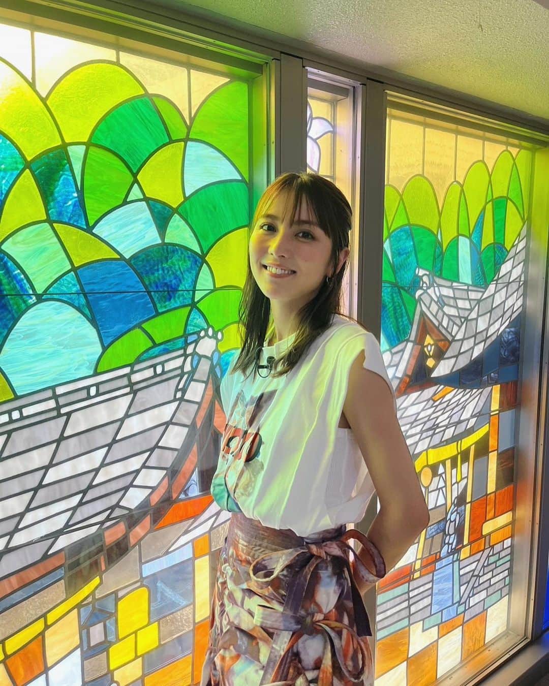 のインスタグラム：「20代LAST DAY❤️‍🔥 一昨日から出張で大好きな場所に来ております〜〜！ ずっと楽しみにしていた、とても嬉しいお仕事です🫶 そして！30歳を迎える明日、、！ お知らせがあります🕯️ どうぞお楽しみにっ。」