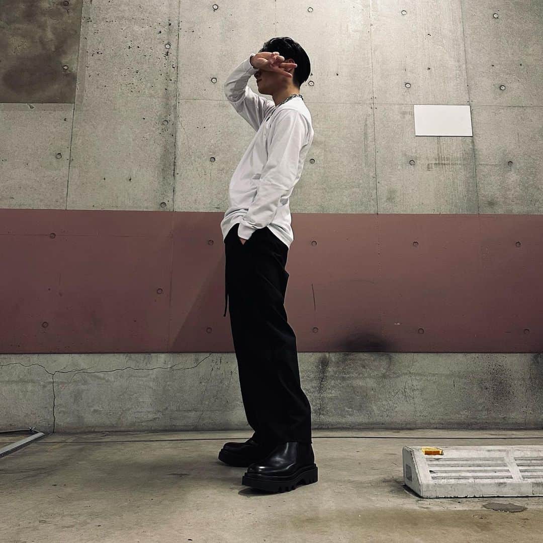 川村壱馬のインスタグラム：「NERD MIND × FORSOMEONE  Thank you so much!!🎁✨  @nerdmind_official  @forsomeone_official  @satoshiogawa92  #NERDMIND #FORSOMEONE #FORSOMEONEBYONE」