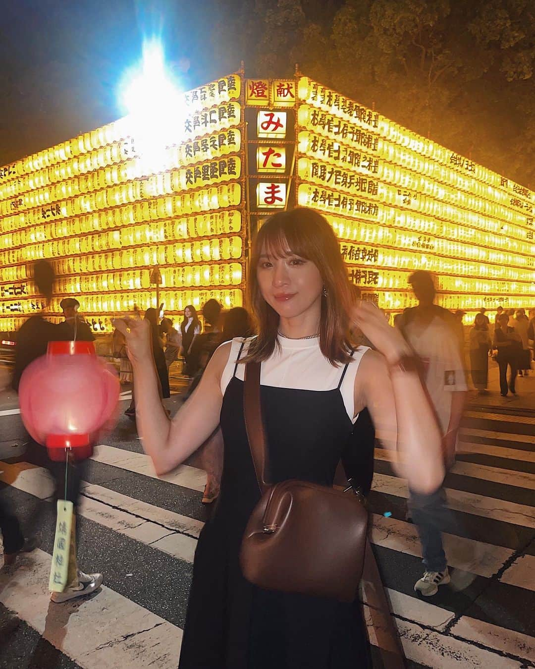 咲月美優のインスタグラム：「☽ . 東京の夏祭り 行けて嬉しかったな🤭🏮 . . . #みたままつり #靖国神社 #yasukunishrine  #夏祭り #夏コーデ .」