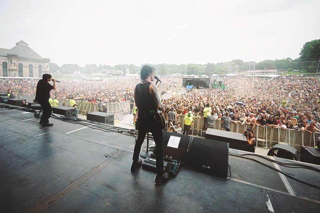 ブランドン・フーバーのインスタグラム：「‘Twas a good day 🖤 @inkcarcerationfestival」