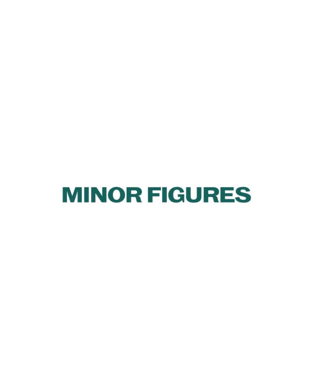 ONE SUITE Hotel & Resort（公式）のインスタグラム：「✴︎ ✴︎ LATTE ART PARTY DAY! 2023 【協賛企業様のご紹介】  「MINOR FIGURES 様」  今回ご紹介する協賛企業様は バリスタオーツミルクの協賛、 選手への賞品のご提供を していただいております MINOR FIGURES 様  2020年日本に初上陸し、当店L LOTAでも 日本でサービス開始当初から 使用させていただいている バリスタオーツミルクです🥛 －－－－－－－－－－－－－－－↓  【MINOR FIGURES 】 イギリスで、コーヒー好きの3人の イギリス人によって2014年に設立された コーヒー会社です。 コーヒー愛好家、バリスタ、 そしてより良い地球のために 植物性の製品を作っています。 コーヒーに熱中する人々とのチームアップや コラボ企画が大好きです。 特に、地元のバリスタや独立系カフェをサポートすることに力を入れています。 エスプレッソの特性を際立たせ、 コーヒーとミルクが調和することで、 よりコーヒーを美味しく楽しく飲んで頂けます！ 今回大会で使用する  ＜T6＞マイナーフィギュアズ  バリスタオーツミルクスタンダード1Lは 新しく誕生した マイナーフィギュアズの  バリスタオーツミルク。 オーストラリア産のオーツ麦を使用し、 カフェ先進国のオーストラリア メルボルンで開発しました！ コーヒー豆が持っている個性や特徴を活かしながら コーヒーの独特の豊かな風味を引き出し、 より美味しくコーヒーをデイリーに楽しんでいただける プラントベースのミルクとなっております! －－－－－－－－－－ 7/20 12:00〜20:00 入場￥1,000(1d付) 新商品のオーツミルクを使った オーツミルクバトルも見所です！ 是非とも皆様のお越しをお待ちしております🔊」