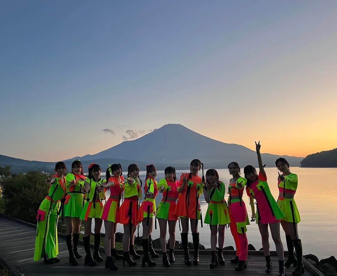 平井美葉さんのインスタグラム写真 - (平井美葉Instagram)「🩵🗻🩵  2022/07/17☞2023/07/16  『SPARK2023 inYAMANAKAKO』  #beyooooonds #helloproject #ハロプロ #アイドル」7月17日 11時23分 - miyo_hirai.official