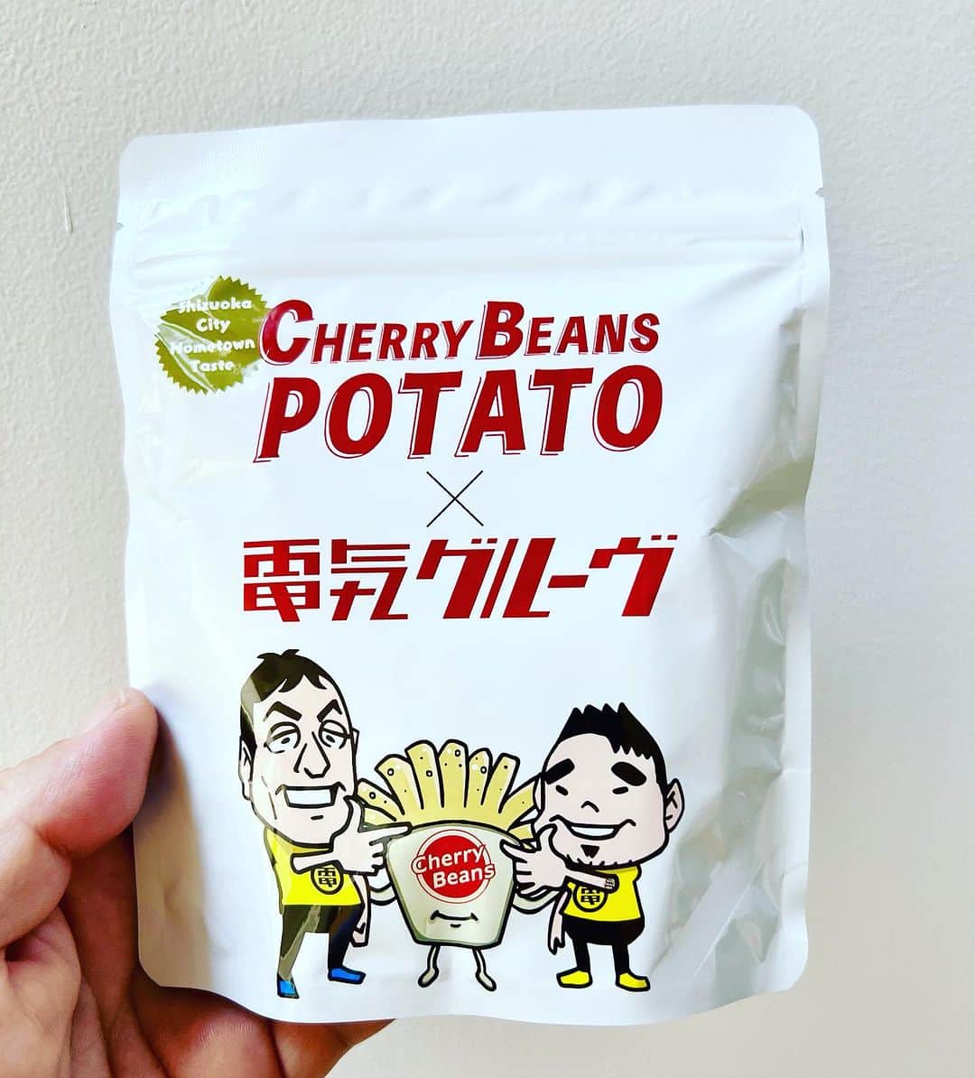 石野卓球さんのインスタグラム写真 - (石野卓球Instagram)「Cherry Beans x Denki Groove Potato chips」7月17日 11時23分 - takkyuishino
