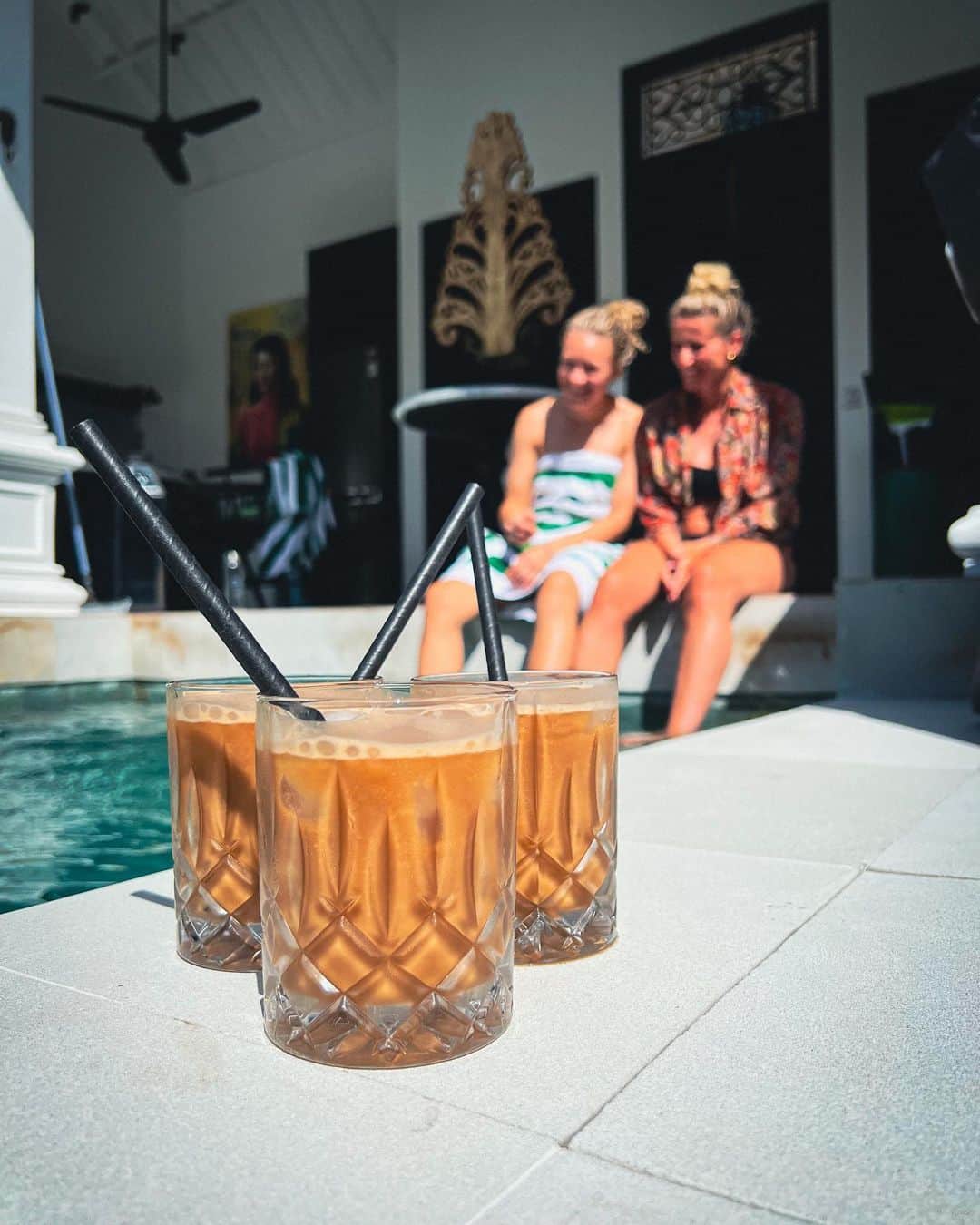 アーニャ・ミッタークさんのインスタグラム写真 - (アーニャ・ミッタークInstagram)「love making memories with you…Bali-Babes  @josephine_henning @tabeakemme21   next stop Australia ✈️ @fifawomensworldcup」7月17日 11時49分 - anjamittag
