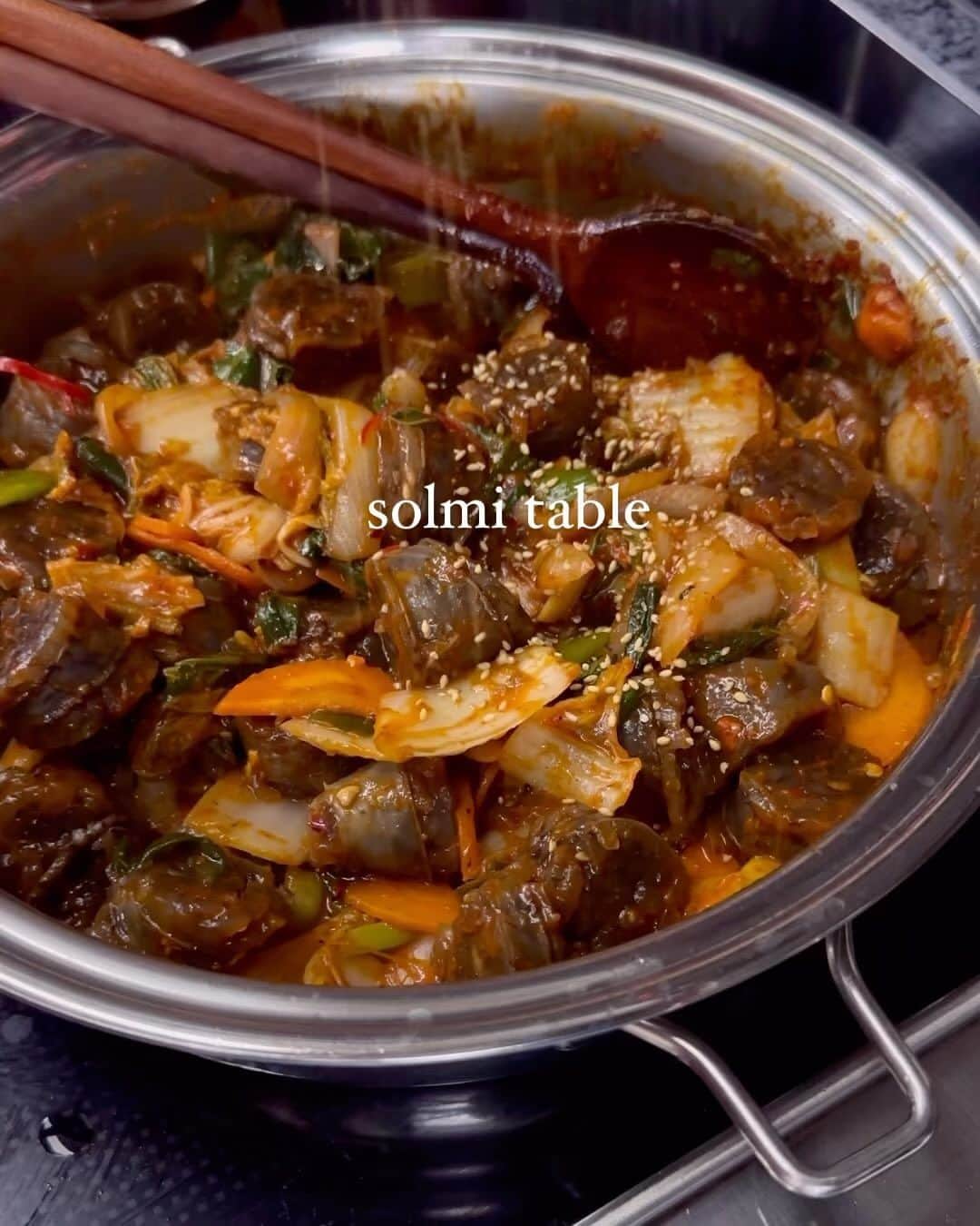 パク・ソルミのインスタグラム：「🌿 Recipe 👉👉👉 @the_bocksoon_official   #간단순대볶음」