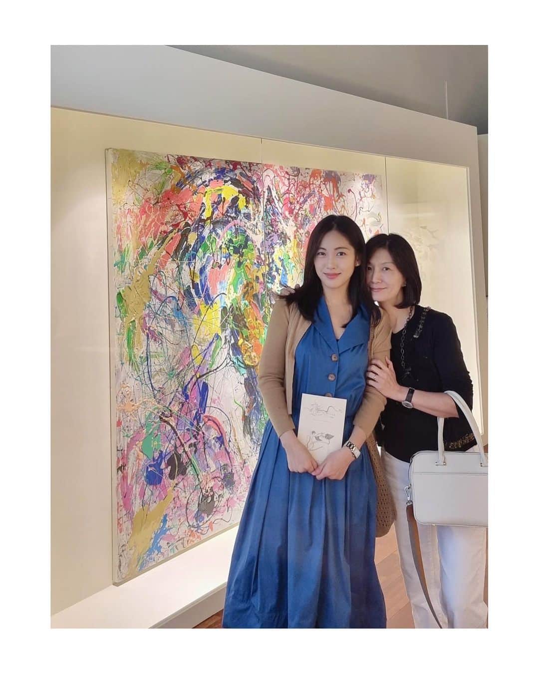 パン・ソヨンさんのインスタグラム写真 - (パン・ソヨンInstagram)「꽃선생님과 함께 기린 보러 양주 ✨  #양주시립회암사지박물관 #양주 #손진형작가 #기린말고기린  #박물관 #전시회」7月17日 12時35分 - banso