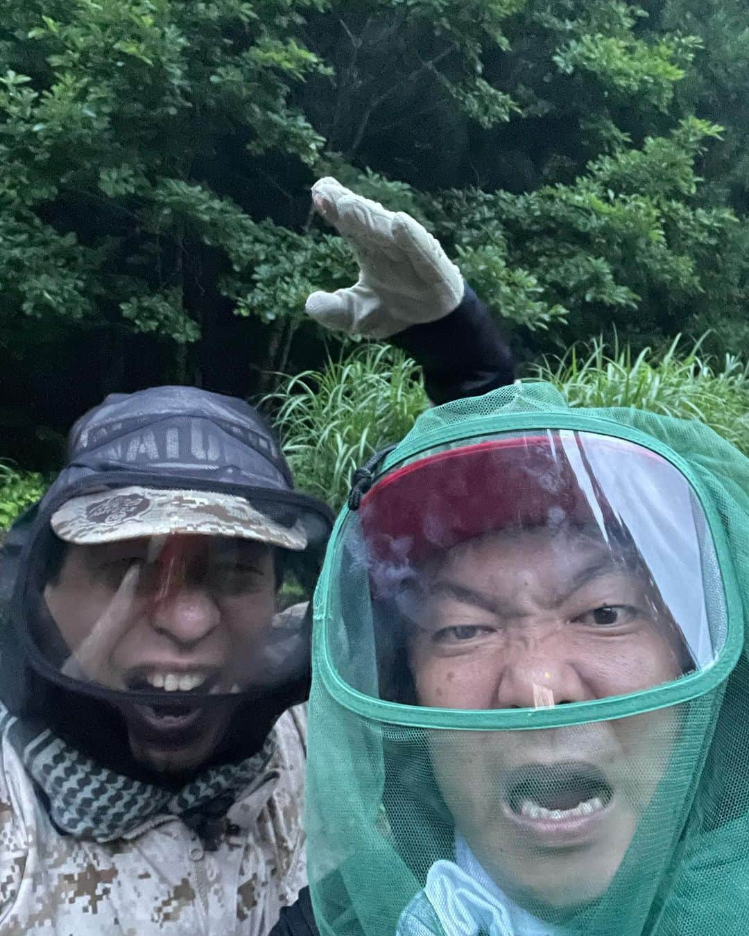 オラキオさんのインスタグラム写真 - (オラキオInstagram)「ジモンさんとオオクワガタ！  #寺門ジモン  #ウザちゃんねる #オオクワガタ #オラキオ」7月17日 12時39分 - matsuyukiorakio