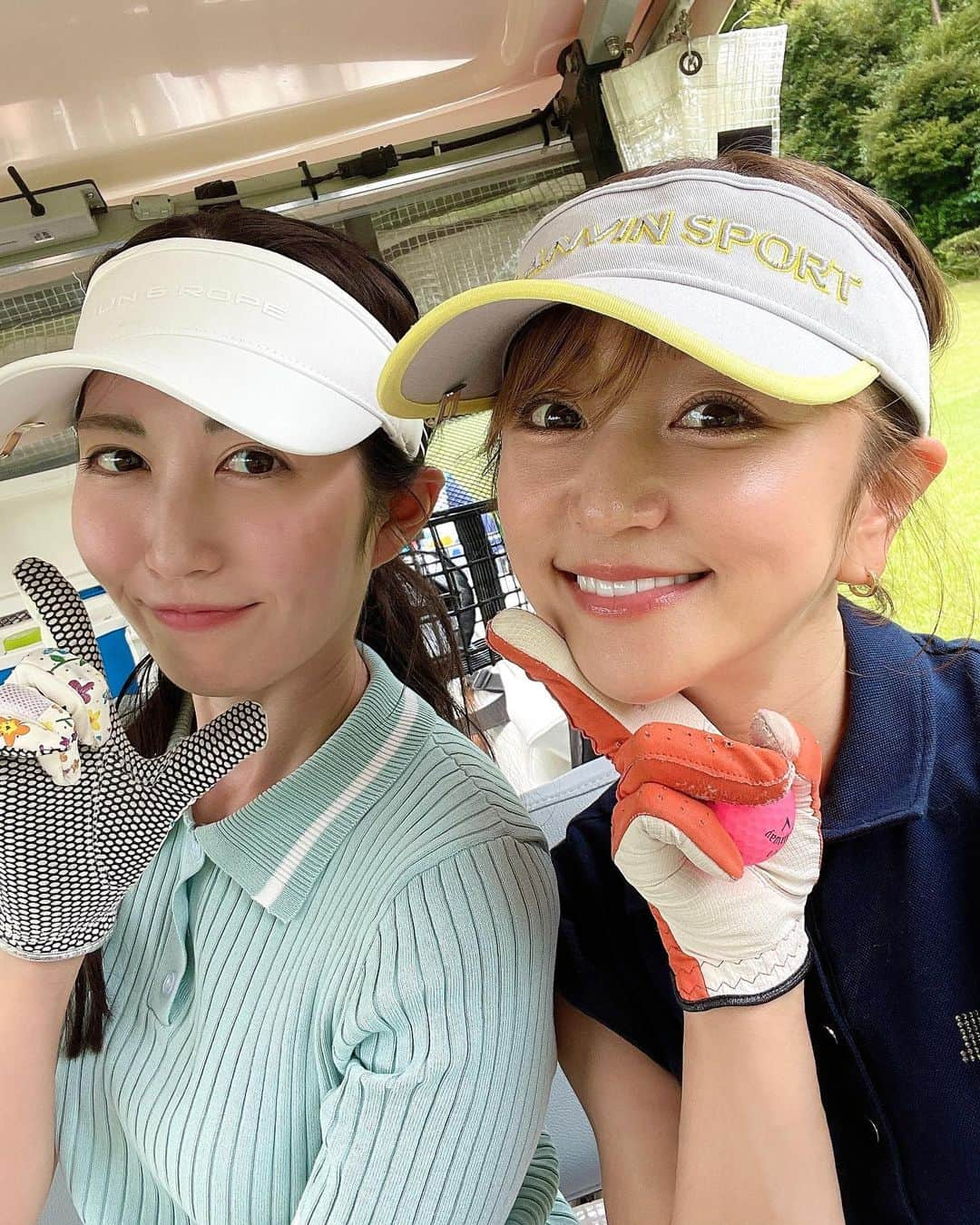 柑谷あゆみさんのインスタグラム写真 - (柑谷あゆみInstagram)「初めての戸塚カントリークラブ⛳️ 私服で行ったら前日にわざわざ買いに行ったスカート忘れてしまい朝からあたふた💦🥹  バンカーとグリーンが難しかったけど、キャディさんのアドバイスが的確すぎてたくさん救われました🥹 前日アプローチのレッスンしてもらったのもよかった✨ 他がダメでスコアはよくなかったけど😥 もっと練習がんばろう🫶  #過去pic  #戸塚カントリー倶楽部  #エンジョイゴルフ #ランバンスポール  #ゴルフウェア  #ゴルフ女子 #golf  #golfing  #golflife  #golfgirl  #instagolf  #golfer #골프 #골프웨어 #กอล์ฟ  #ゴルフコーディネート #ゴルフファッション #ゴルフ好きな人と繋がりたい」7月17日 12時44分 - kantani_ayumi