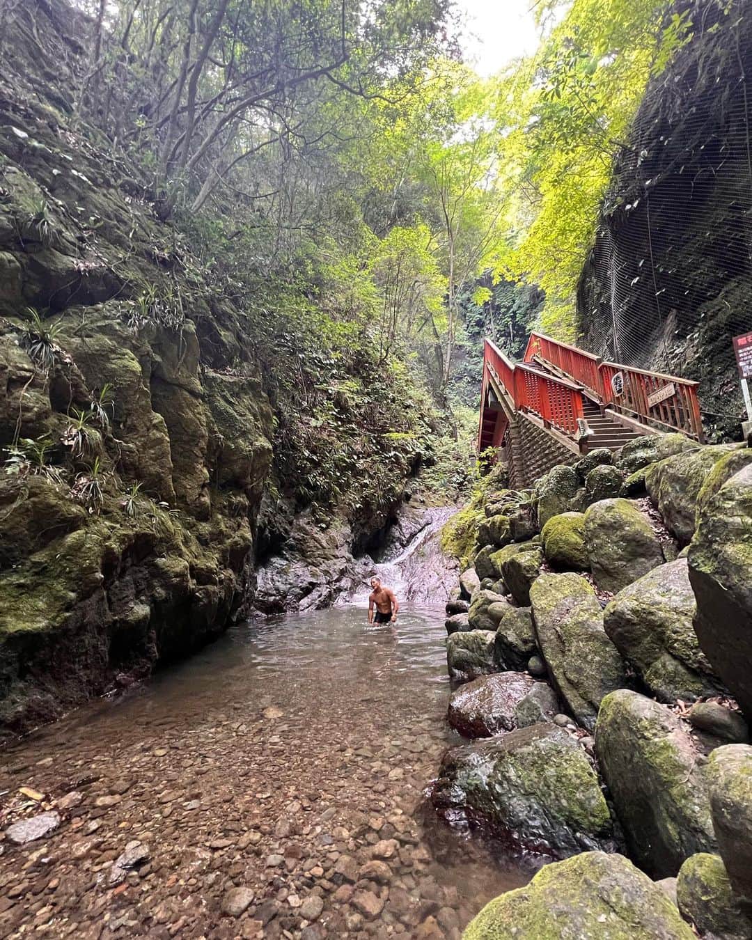 大雅のインスタグラム：「川か山しか無いけどそれが良い」