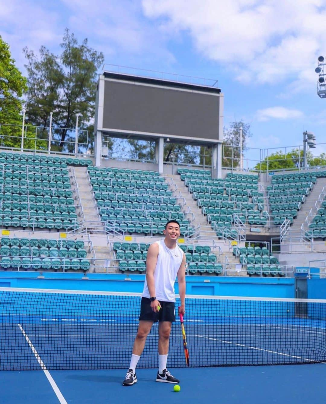 Noel LHYさんのインスタグラム写真 - (Noel LHYInstagram)「| 𝐈𝐭'𝐬 𝐛𝐞𝐞𝐧 𝐚 𝐰𝐡𝐢𝐥𝐞 🎾  好像好久沒有打網球   Lol I think it’s time to pick up again lol   Outfits : @nike @nikehkg」7月17日 13時12分 - no3l