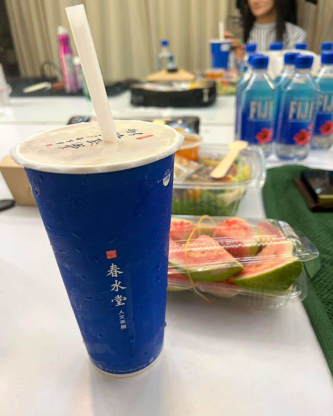 冨永愛さんのインスタグラム写真 - (冨永愛Instagram)「⁡ #牛肉麺 地元の人に聞いた台湾一のめん！ 今回は撮影だけしてとんぼ帰りなので、take outしてもらったんだけど、次回はお店で食べたいくらいめっちゃ美味しい 麺はうどん系 ⁡ tapiocaもguavaも赤いドラゴンフルーツも！ ⁡ 台湾牛肉面非常好吃！ 谢谢。 我会再回来的。 ⁡ #食いしん坊シリーズ 台湾編🤣 ⁡ ⁡ ⁡」7月17日 13時07分 - ai_tominaga_official