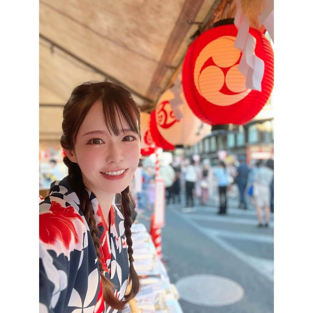 小泉みゆきさんのインスタグラム写真 - (小泉みゆきInstagram)「函谷鉾でお手伝いしてました。 厄除けちまきの授与。 #祇園祭」7月17日 13時21分 - koizumimiyuki