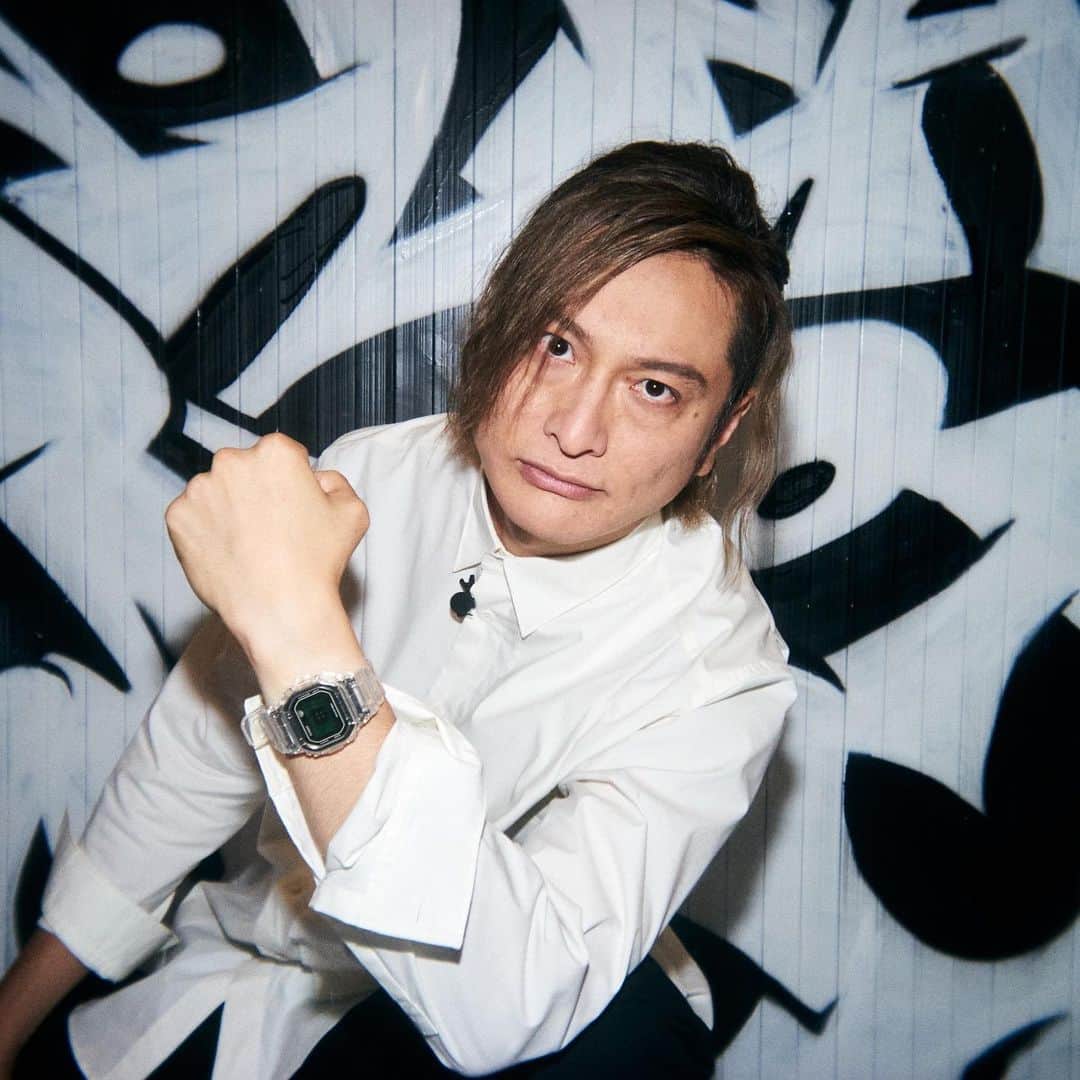 JP（ものまねタレント）さんのインスタグラム写真 - (JP（ものまねタレント）Instagram)「G-SHOCK40周年のイベントに事務所の先輩✨上杉柊平兄やんとゲストで呼んで頂きました❗️僕G-SHOCKと同い年なんです^_^  日テレDayDayでも取り扱って頂き感謝です❗️⌚️  仕事のご依頼はインスタのDMでお問合せください。  Twitterアカウント→　#jpmaesaka Twitterアカウントポケモン→#jp_pkmn YouTubeチャンネル→#モノマネモンスターJP TikTok→#monomamejp  #GSHOCK #gshock #ジーショック #上杉柊平  #GSHOCK40周年 #ものまね代行世代 #ワイドナショー #JPさん #Y3 #松本人志 #浜田雅功 #ダウンタウン #ものまね芸人 #松本人志ものまね #研音 #川島明ものまね # DayDay #滋賀芸人 #農業高校出身 #すべらない話 #IPPONグランプリ #ダウンタウンDX」7月17日 13時36分 - metamonjp