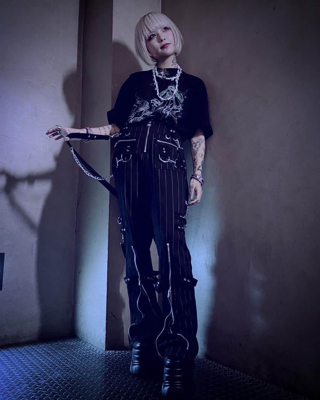 のインスタグラム：「styling by @motoyaaan」