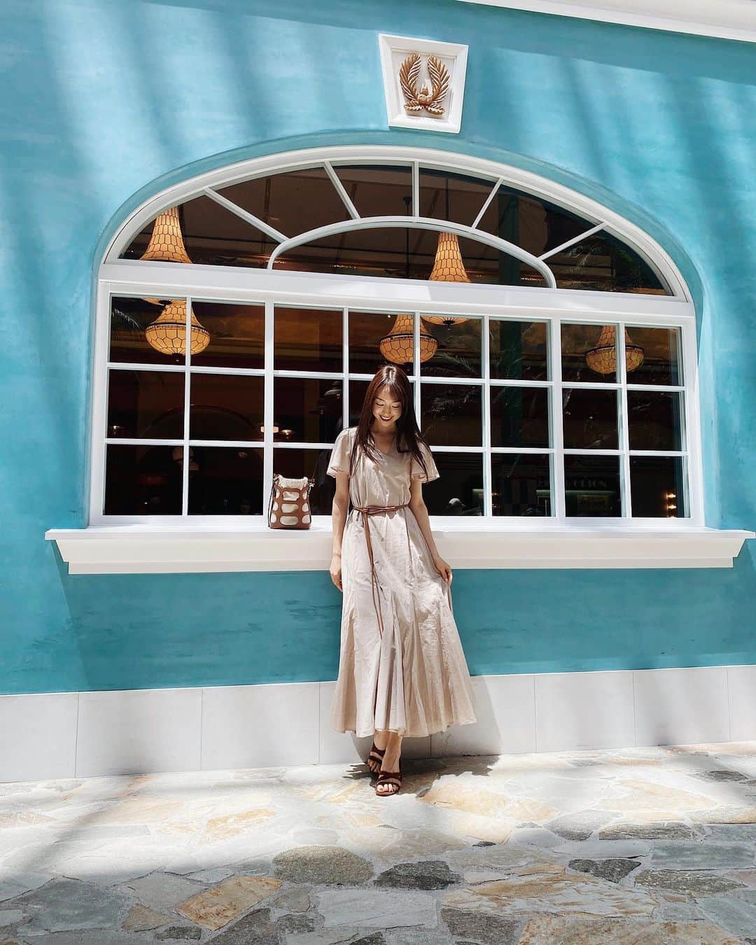 加藤桃子のインスタグラム：「👗 #MARIHA #resortdress  #fashionista #fashionstyle  #dress  🤍 #ワンピース #マリハ  #大人ワンピース」