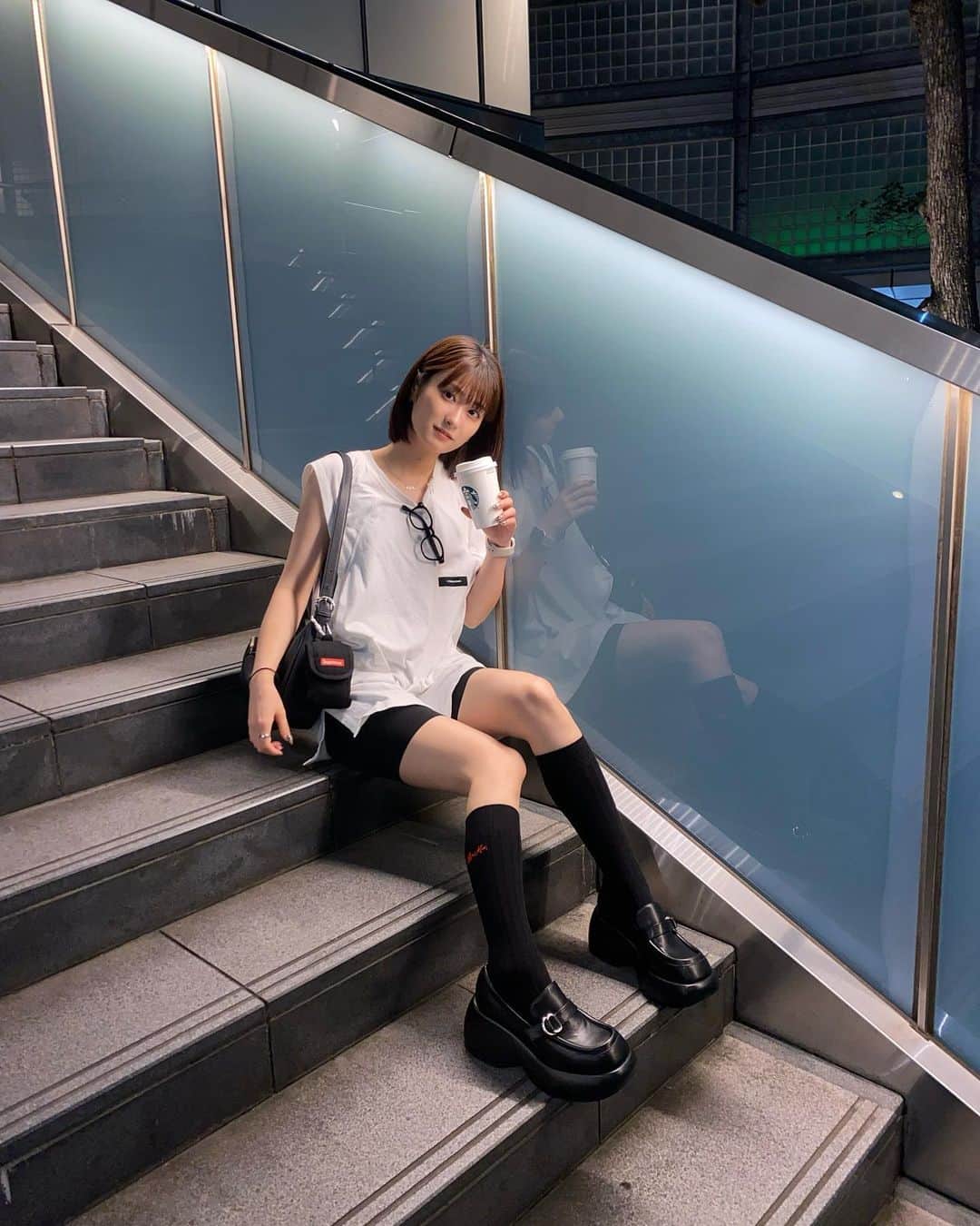 広瀬ちひろのインスタグラム：「投稿頻度もう少し増やしたいと思ってはいます、、🫣  そして、夏なので二の腕と肩のハイフをしてもらいました！上半身華奢がいい！ @_hifume_」