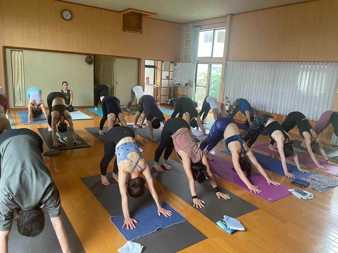 Ken Harakumaのインスタグラム：「ケンハラクマのアシュタンガヨガ@山形その1 @international_yoga_center  #アシュタンガヨガ  #ケンハラクマ」
