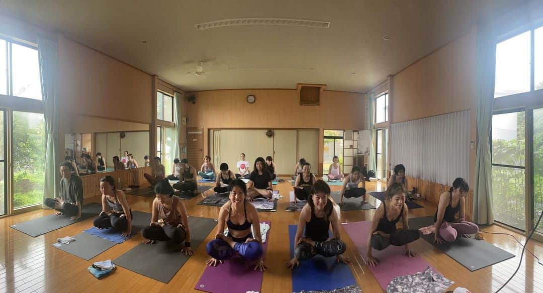 Ken Harakumaさんのインスタグラム写真 - (Ken HarakumaInstagram)「ケンハラクマのアシュタンガヨガ@山形その２ @international_yoga_center  @aromature_yoga_pilates  #アシュタンガヨガ  #ケンハラクマ」7月17日 15時37分 - kenharakuma