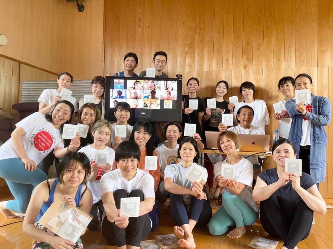 Ken Harakumaのインスタグラム：「ケンハラクマのアシュタンガヨガ@山形その3 @international_yoga_center  @aromature_yoga_pilates  #アシュタンガヨガ  #ケンハラクマ」