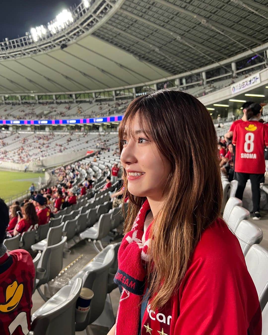 小片リサのインスタグラム：「. 久しぶりの勝利！笑顔で帰宅☺️  #FC東京 1-3 #鹿島アントラーズ #Jリーグ #サッカー #soccer #antlers #鹿嶋市アントラーズpr大使」