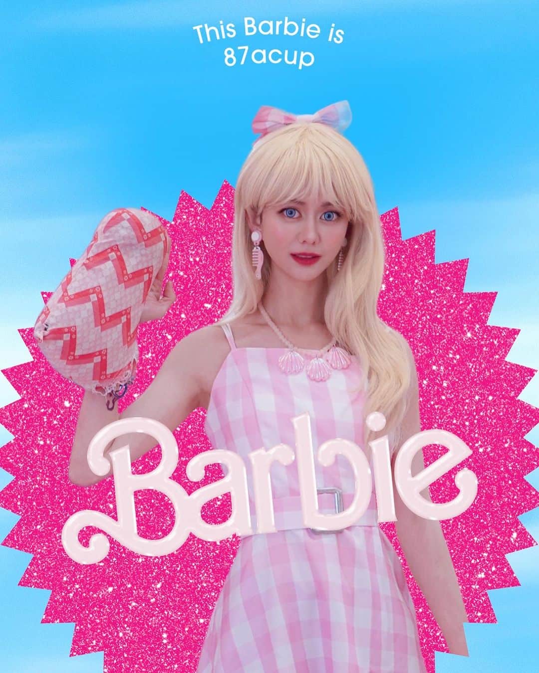 白癡公主さんのインスタグラム写真 - (白癡公主Instagram)「有玩過這種芭比娃娃嗎？   記得小時候我都會幫芭比剪頭髮、化妝還有脱內褲☺️…換衣服 #芭比 #barbie #cosplay」7月20日 18時00分 - 87acup