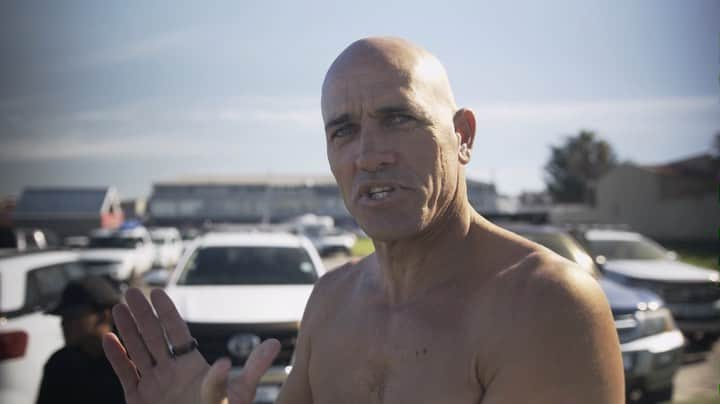 ケリー・スレーターのインスタグラム：「Part 2 of The Greatest (Interview) Of All Time!  @kellyslater chats with @tomhewittmbe and touches on Mozambican surf culture, the WSL CEO role, Joe Cools and much more…  @surfersnotstreetchildren   🎥 - @calvinthompson_films / @mbuthomhlengi_rsa」