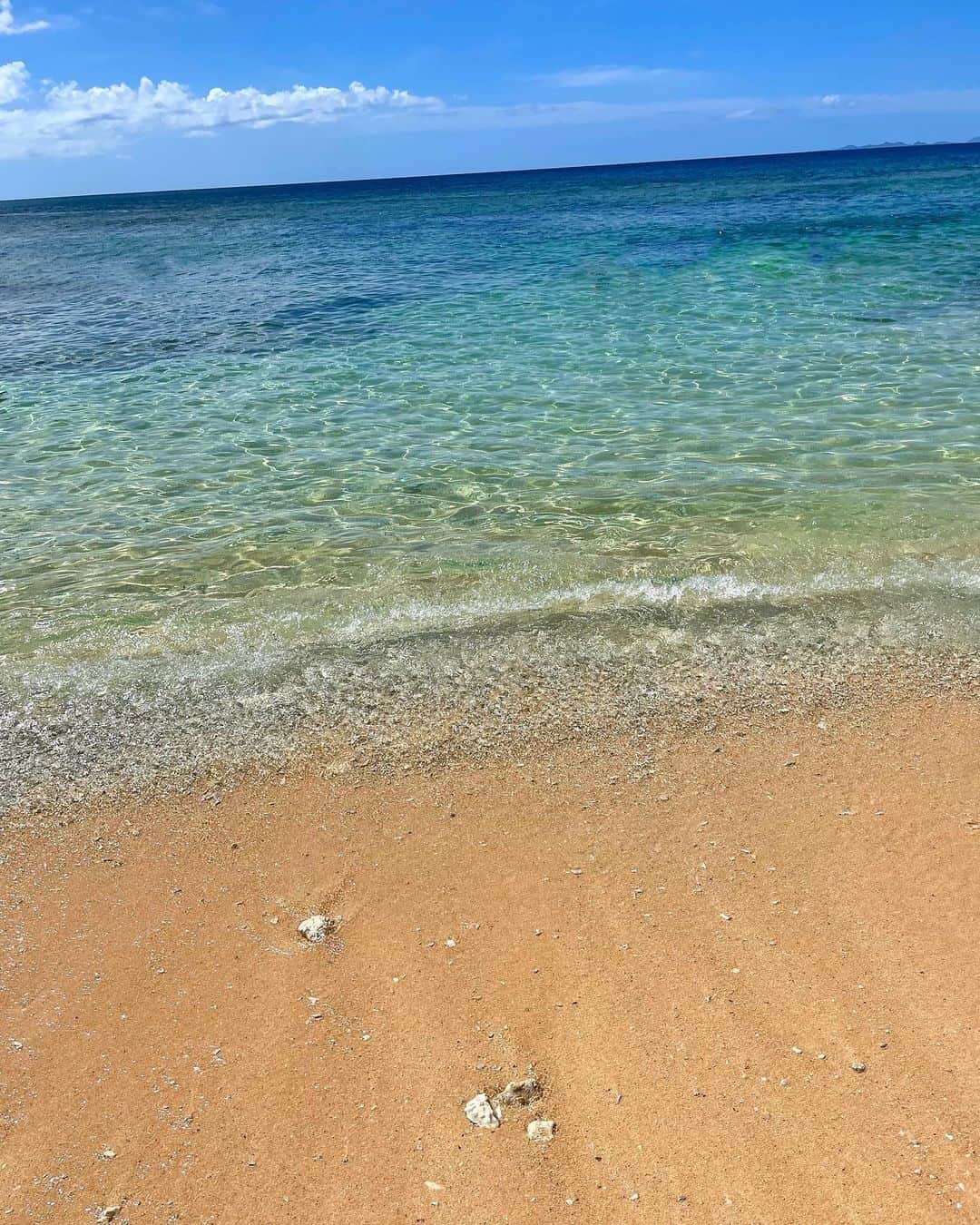 七瀬美月さんのインスタグラム写真 - (七瀬美月Instagram)「海の日🫧🪸🐬 💕スレッズだけじゃなく海はこっちにも載せとこ💜🌼  綺麗な海見ると癒される𓇼𓆡𓆉 ⋆✨️ 波の音大好き🪼  #沖縄#okinawa#綺麗な海#japan #美しい海#ocean#Summer#海の日」7月17日 16時59分 - yskwask1114