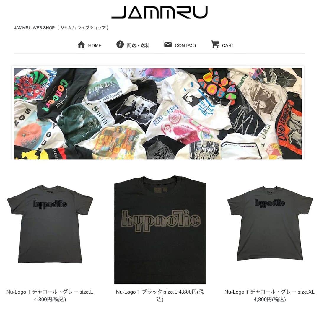ジャムルのインスタグラム：「@hypnotic_club   Nu-Logo Tee ¥4800 tax in . JAMMRUオリジナルのHYPNOTICから新作の登場です！  判る人には判る！　音ネタ、元ネタ盛り沢山の贅沢デザイン！！  NU-LOGOのデザインはご存知 PRODIGYのロゴ・フォントをイメージ。 そして彼らも在籍したXL recordingsをサンプリングしたサイズ表記に NINE INCH NAILSを意識した黒の発泡プリントというトリプルコンボ！！  シンプルですが、どこかモードでテクノなデザインがお気に入り！　オススメです！！ .  WEB SHOPに入荷しております。 是非ご覧ください。 jammru.com  #お問い合わせはお電話で承ります #jammru#hypnotic_club #osaka  #fashion  #streetstyle  #streetfashion  #vtg  #vintage  #used  #usedclothing  #古着 #古着屋 #ファッション #70s #80s #90s」