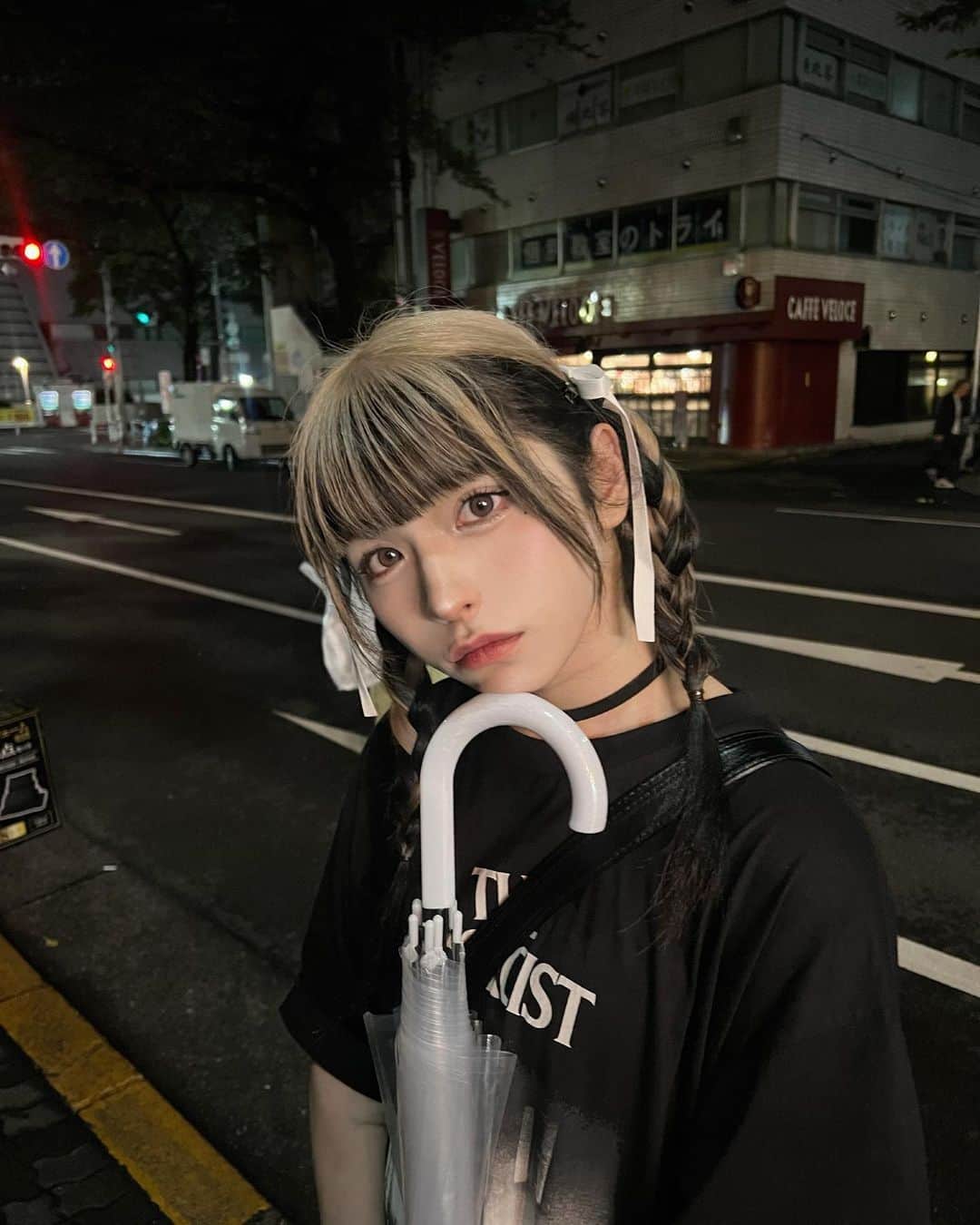 のインスタグラム：「💭🤍☂️」