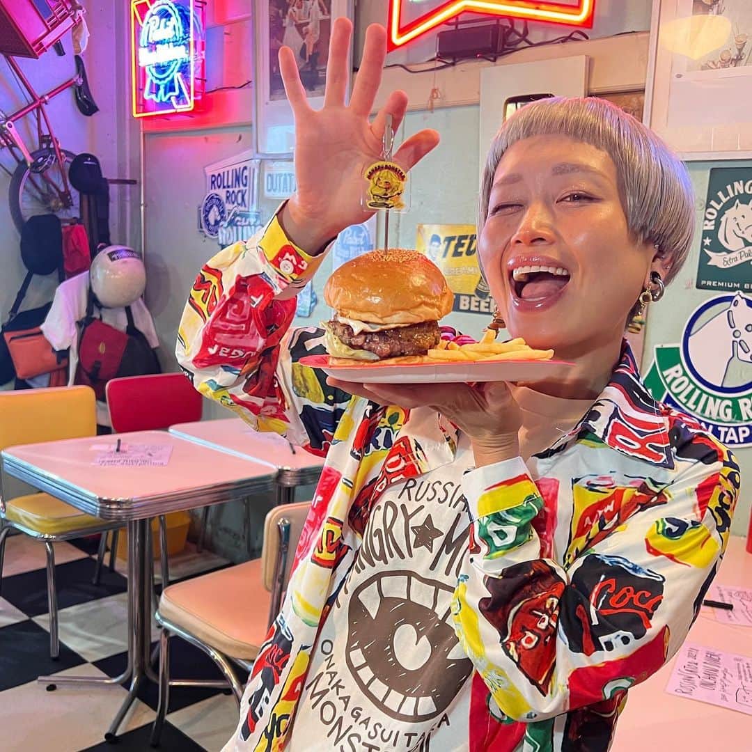 ロシアン佐藤のグルメインスタ