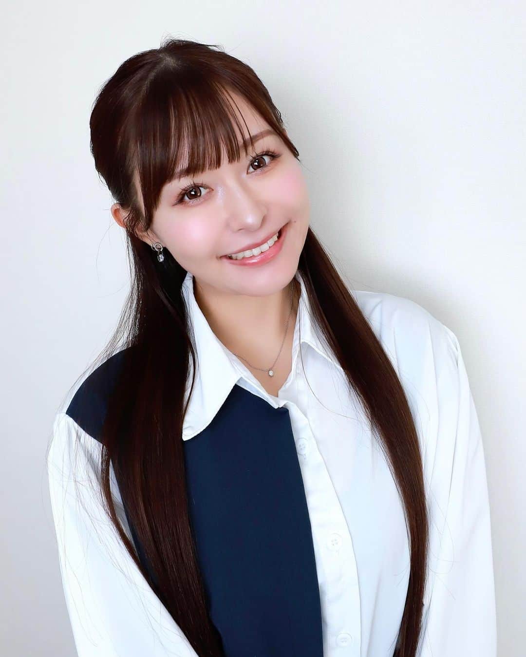 歩乃華（ほのらん）のインスタグラム：「これどんな人に見えますか🥹？(大喜利)  #宣材写真」