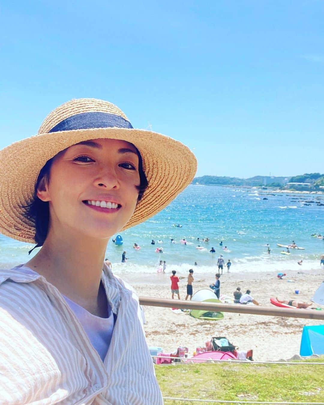 蒲生麻由さんのインスタグラム写真 - (蒲生麻由Instagram)「皆様、3連休はいかがお過ごしでしたか？？ 暑かったですね〜💦💦  我が家は、サッカー、海、お祭り、 映画鑑賞にとまさに夏休みらしい3日間。  息子も夏休みに突入し、早速 とあるワークショップに初めて1人で参加⭐︎ こちらの心配をよそに、 ケロッと『楽しかったヨォ〜』って 帰ってきて、もうすっかりお兄ちゃんになったなぁと。 実感しちゃいました。  さてさて、これから長い夏休み…どうして暮らそうか😅(←色々計画立てるの遅い💦)  皆様も素敵な連休&夏休みを🌴🏖🏕  ##mamalife #小学生ママ  #夏休みの過ごし方 #夏休みの思い出  #1人でワークショップ参加  #summer #成長が楽しみ」7月17日 17時41分 - mayugamo_lamana