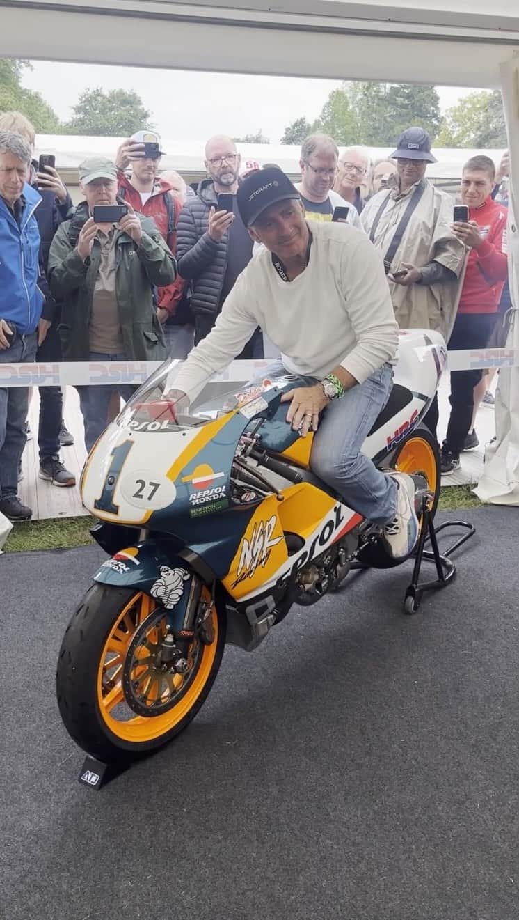 レプソル・ホンダのインスタグラム：「This sound 🔊 This legend.   #RepsolHondaTeam #NSR500 #MickDoohan #FOS #Motorcyle #Racing #Motorsport」